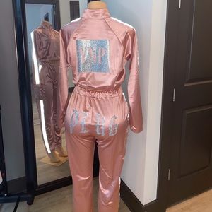 Plug limited women’s tracksuit